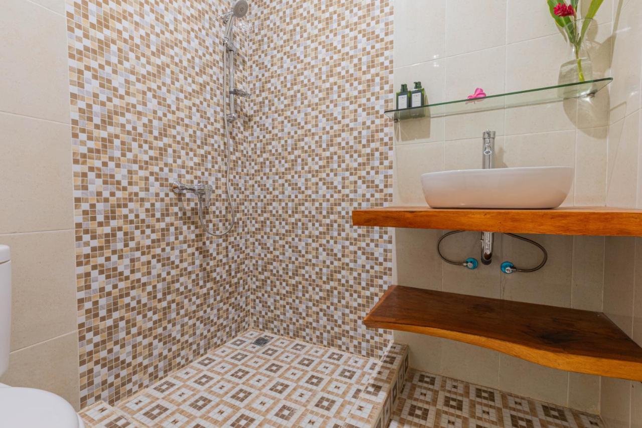 Candra Loka Studio & Apartment By The Loka 科洛布坎 外观 照片
