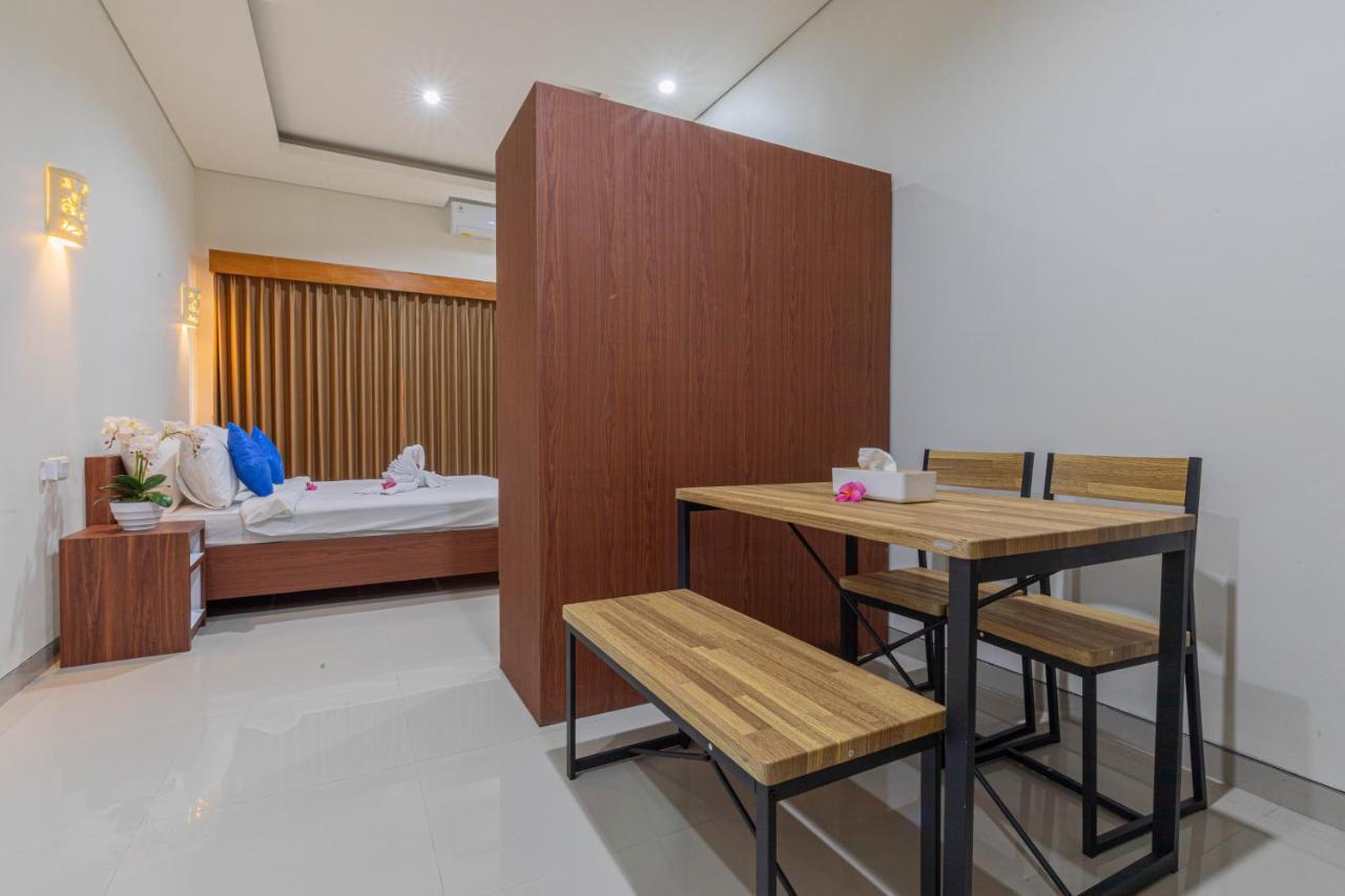 Candra Loka Studio & Apartment By The Loka 科洛布坎 外观 照片